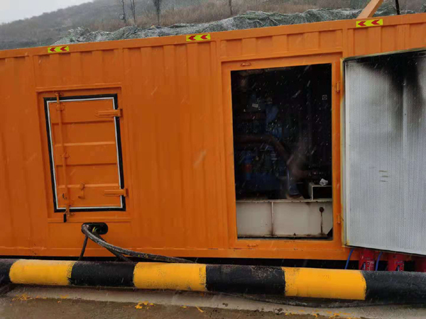 泰兴发电机出租 柴油发电机组电压低报警怎么办？