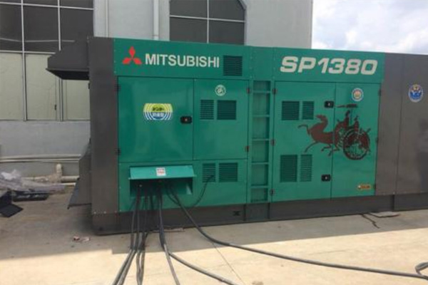 泰兴为什么有些柴油发电机组的输出电压可以调节？